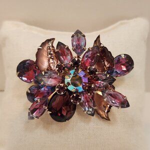Vintage Brilliant Violet/Purple Rhinestone Goldtone Floral Brooch